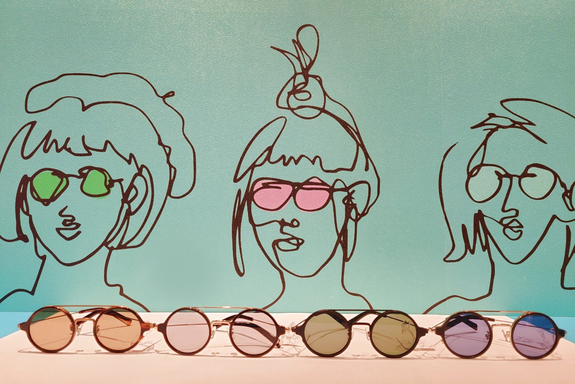 John Lennon model 個性派サングラス😎