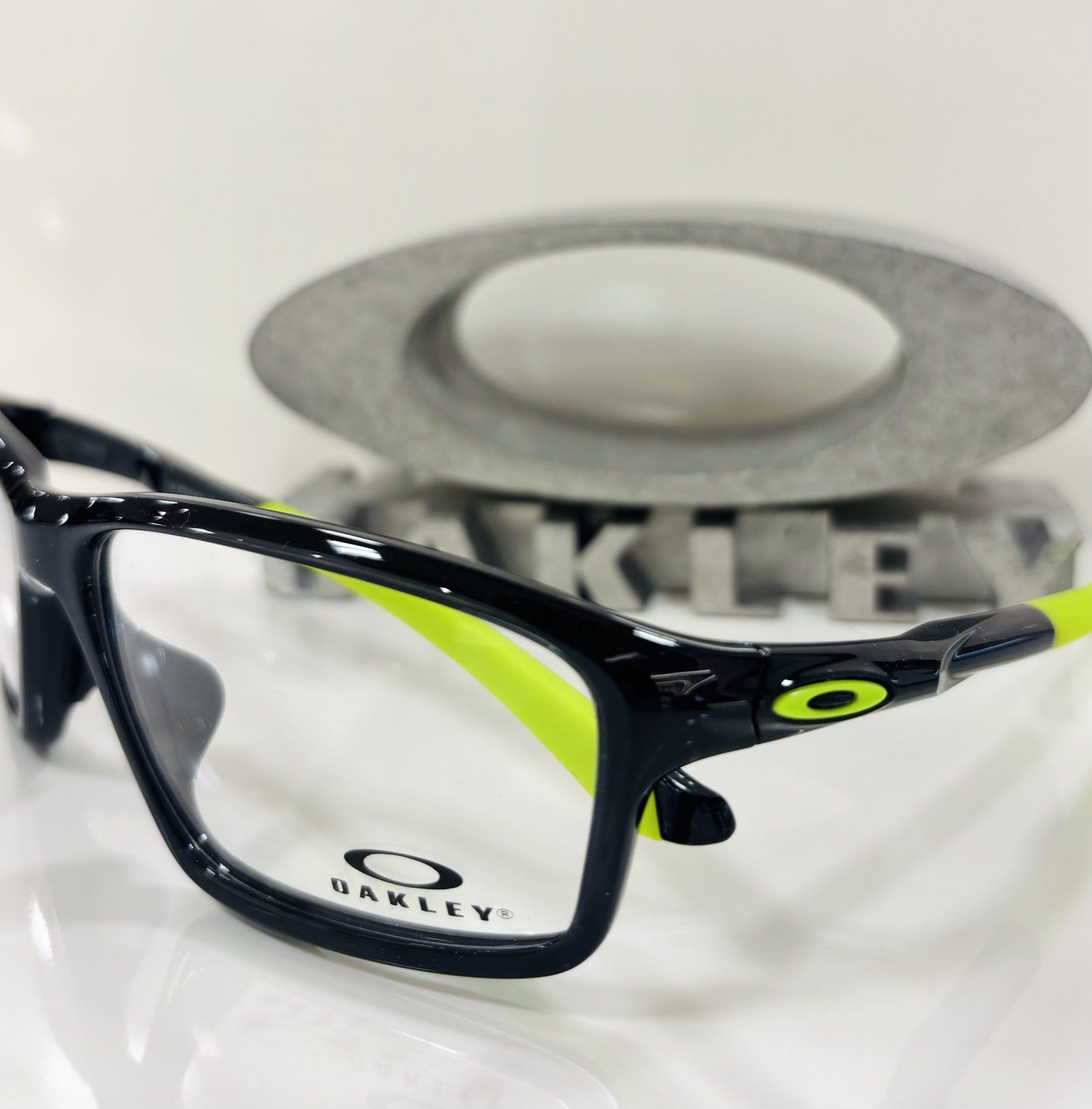 【OAKLEY】