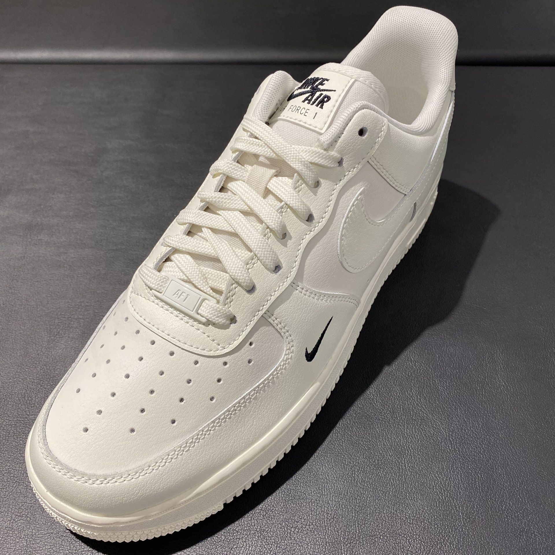 AIR FORCE 1 🌟人気カラー再入荷です！！